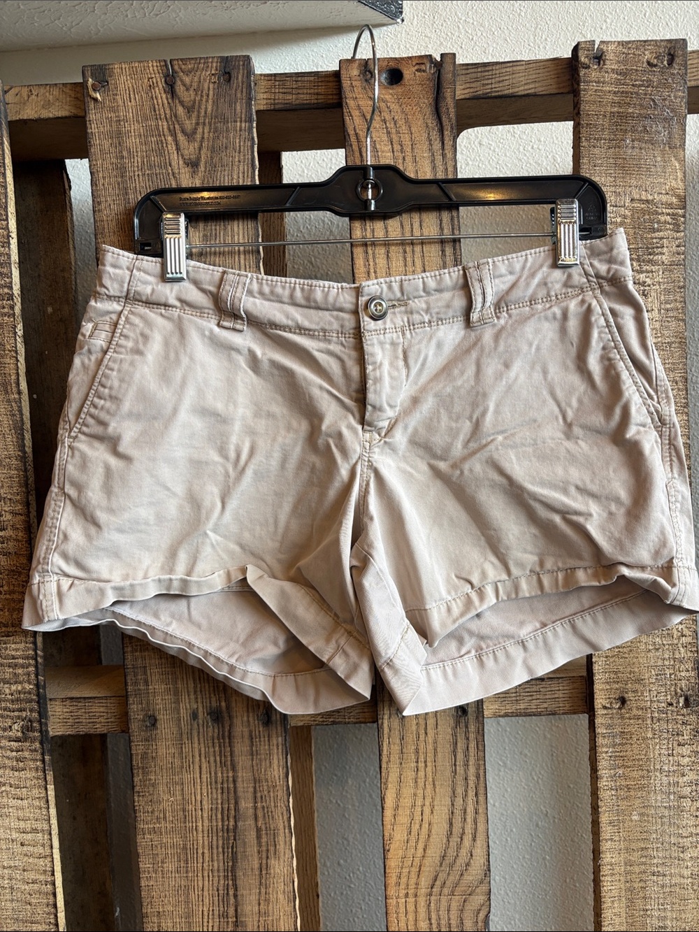 Old Navy Light Beige High-Waist Women's Shorts